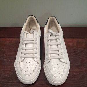 Classic White Men’s Low-Top Leather Sneakers